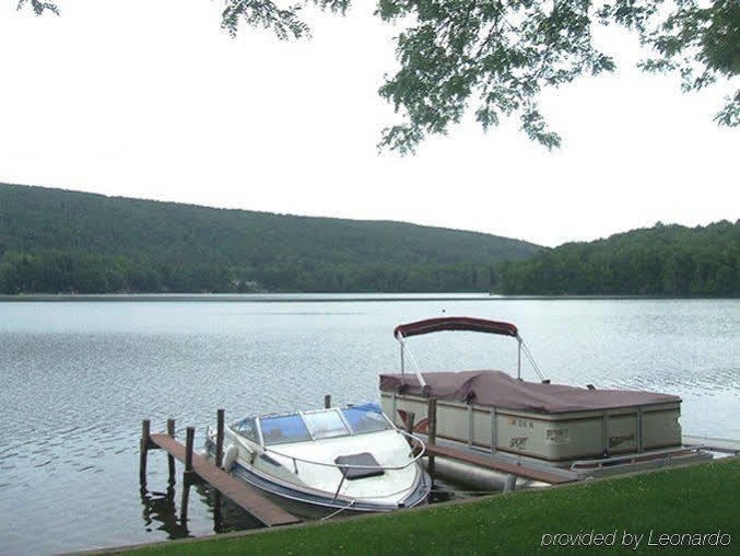 Red Carpet Inn On The Lake - Oneonta Zařízení fotografie