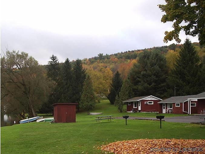 Red Carpet Inn On The Lake - Oneonta Exteriér fotografie